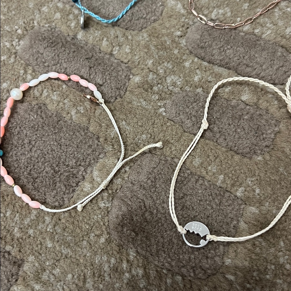 Pure Vida String Bracelets Set - Picture 5 of 7